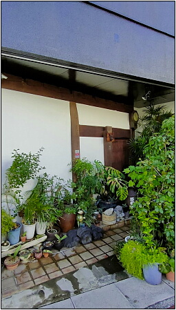 武里駅より徒歩一分です。