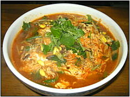 たっぷり野菜と辛味噌のハーモニー。激辛もできます！